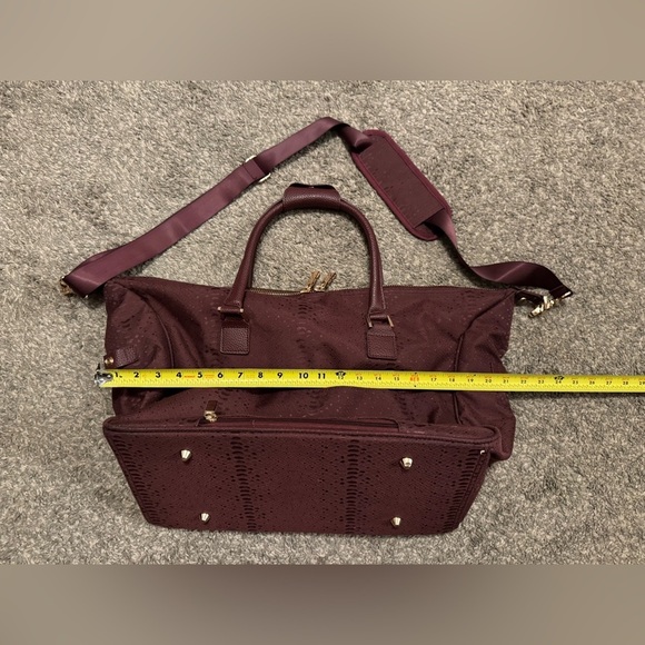 Vince Camuto Ameliah Weekend Duffle Bag in burgundy - Picture 12 of 12